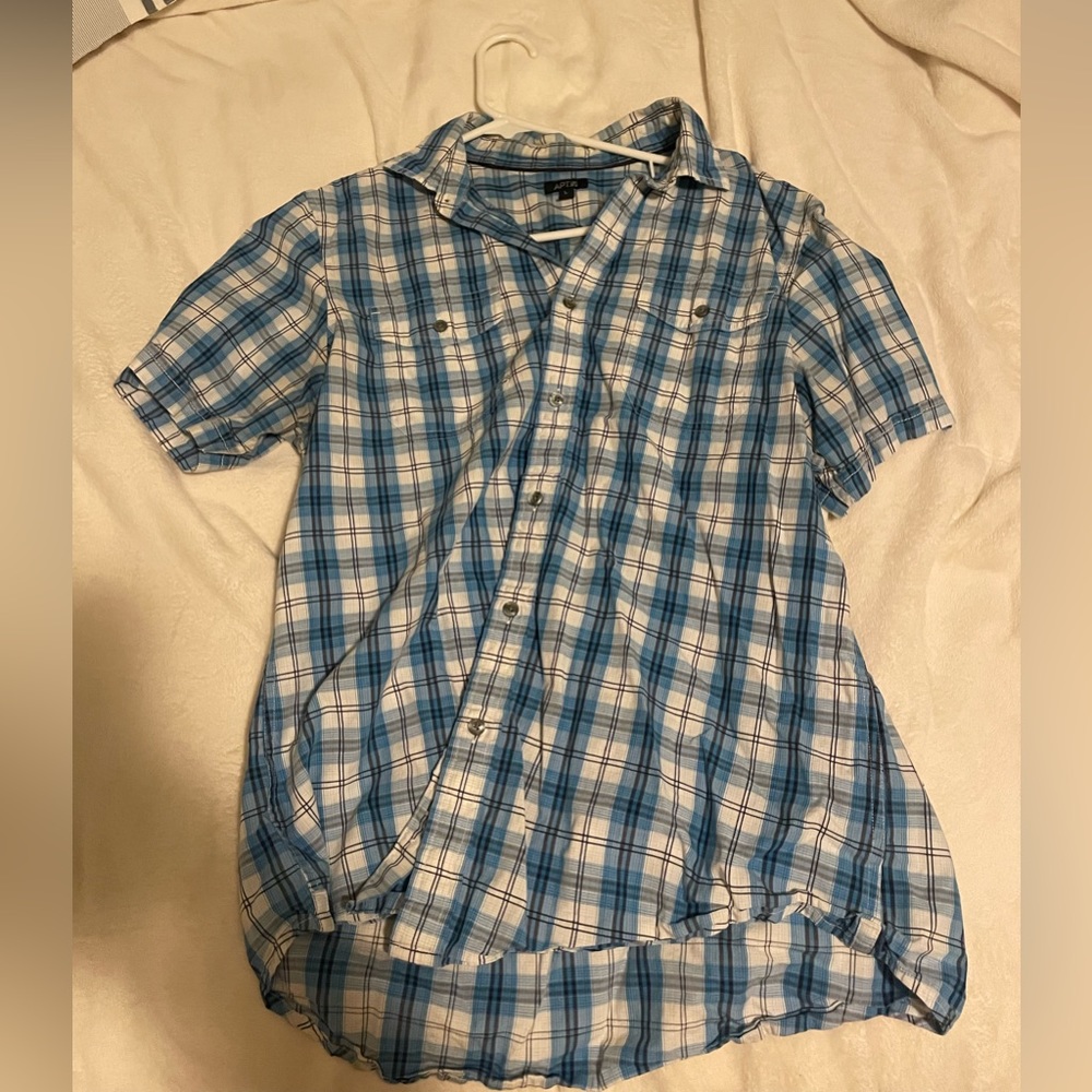 APT. 9 short sleeve button down blue large